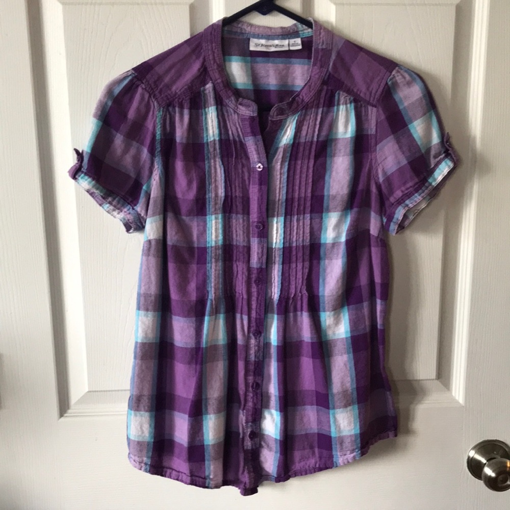 St. John’s Bay pleated front shirt - Size Small